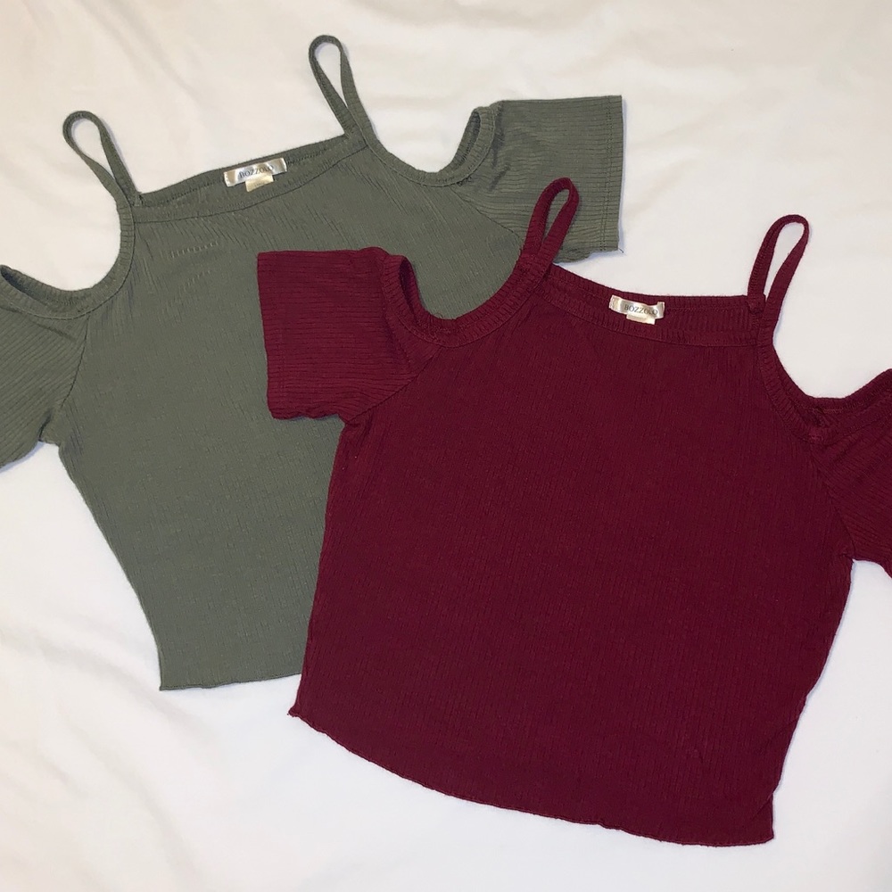 2 crop tops